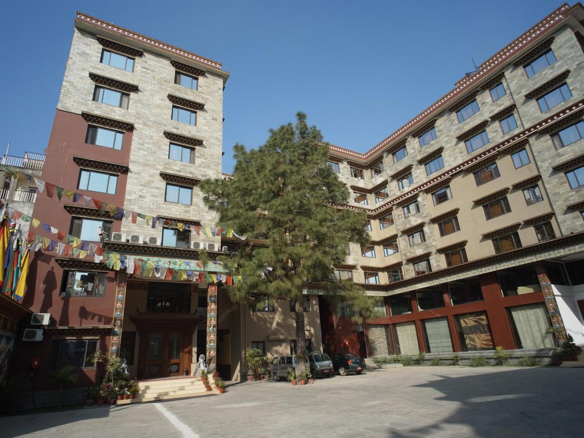 Hotel Tibet International Kathmandu Buitenkant foto