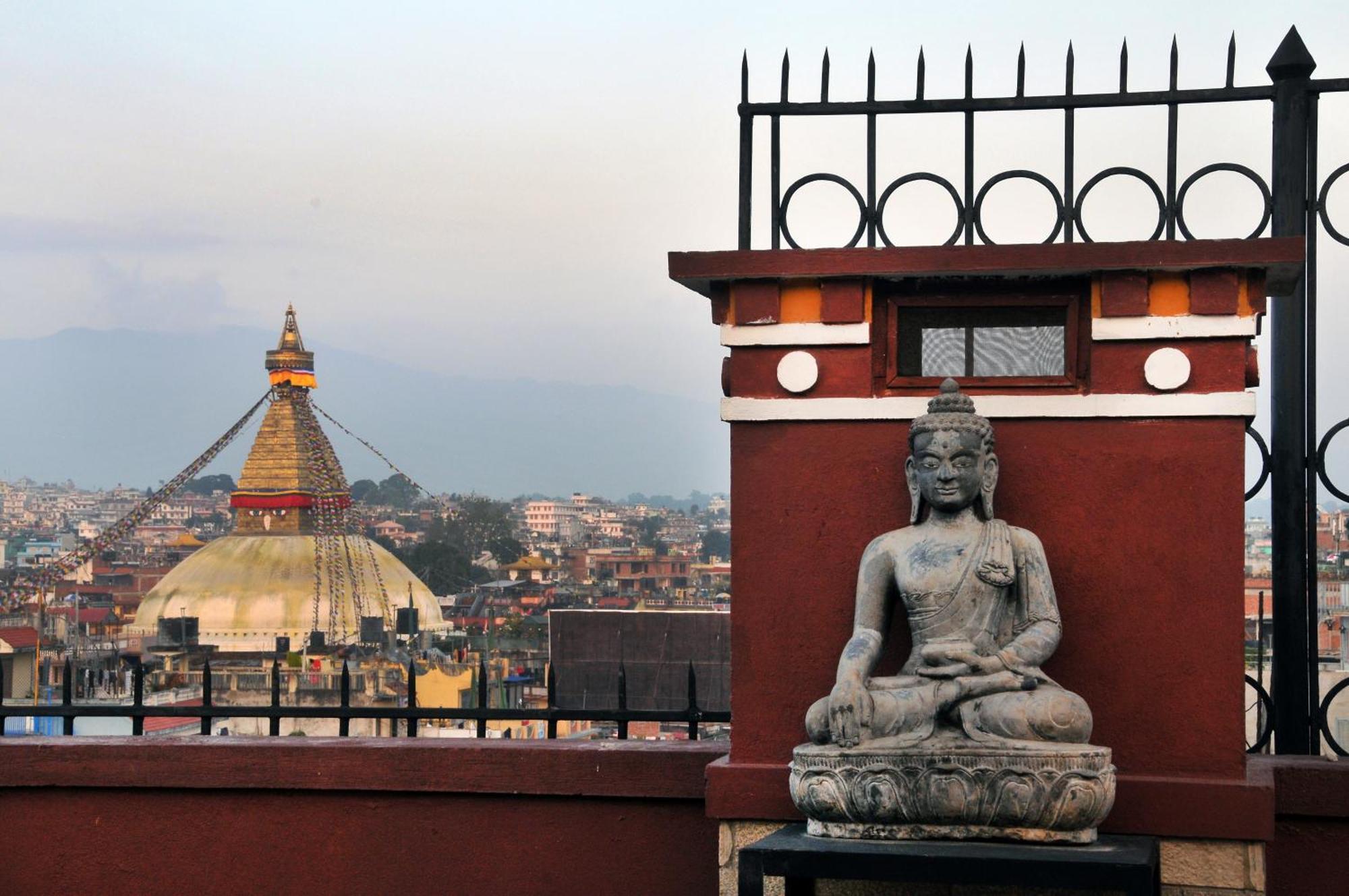 Hotel Tibet International Kathmandu Buitenkant foto