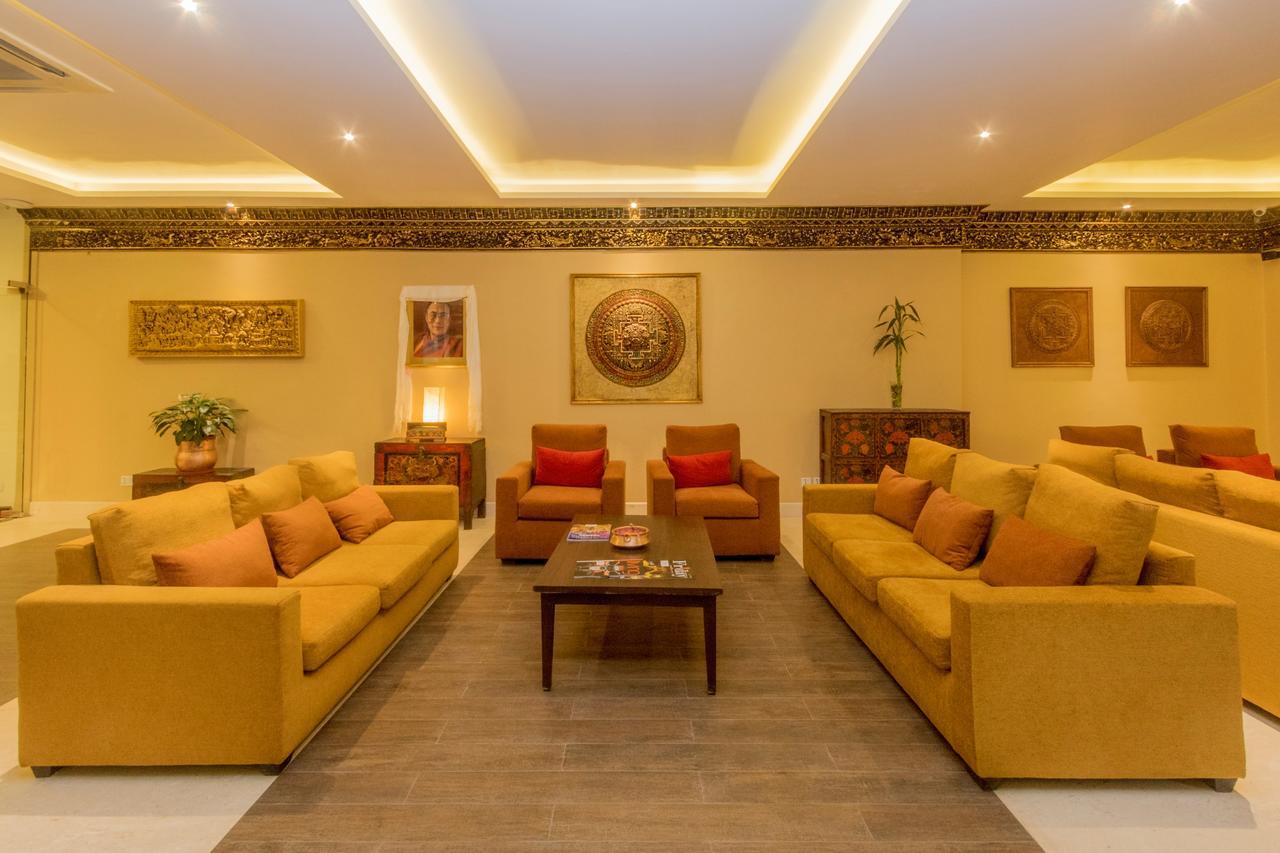 Hotel Tibet International Kathmandu Buitenkant foto