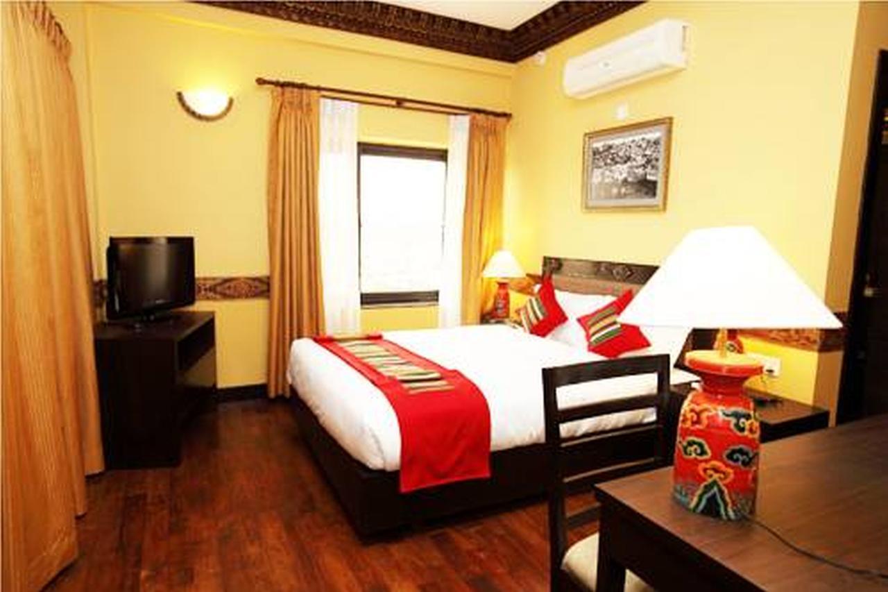 Hotel Tibet International Kathmandu Buitenkant foto