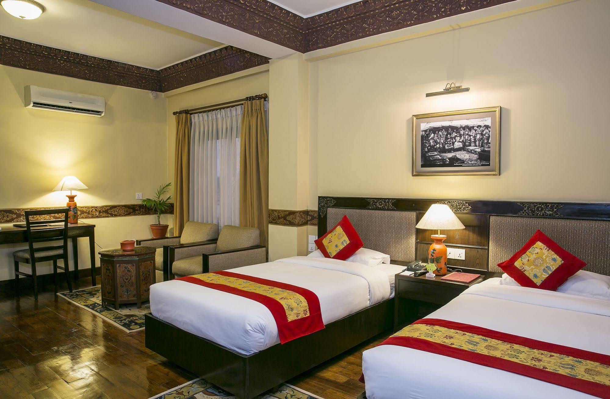 Hotel Tibet International Kathmandu Buitenkant foto