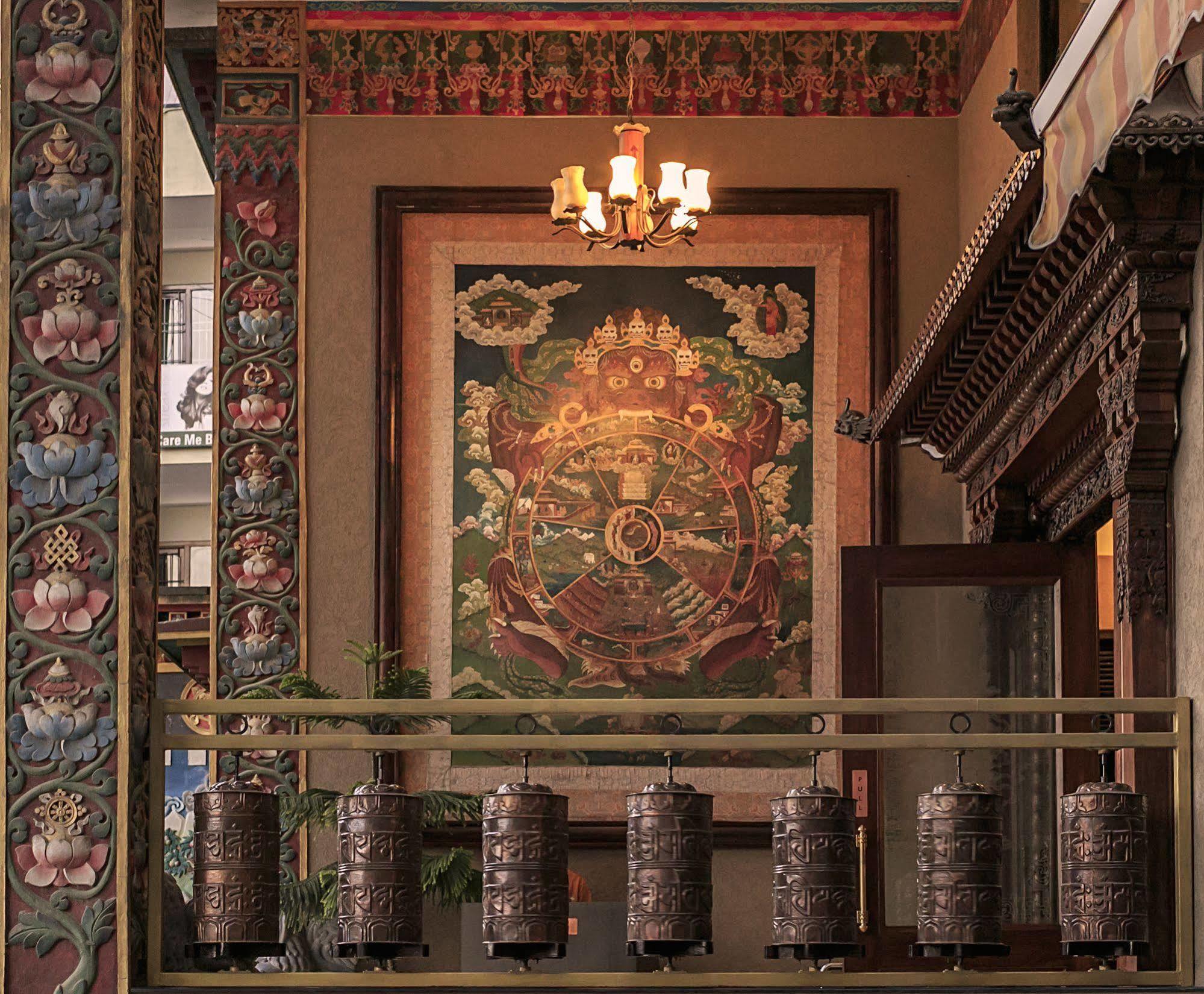 Hotel Tibet International Kathmandu Buitenkant foto