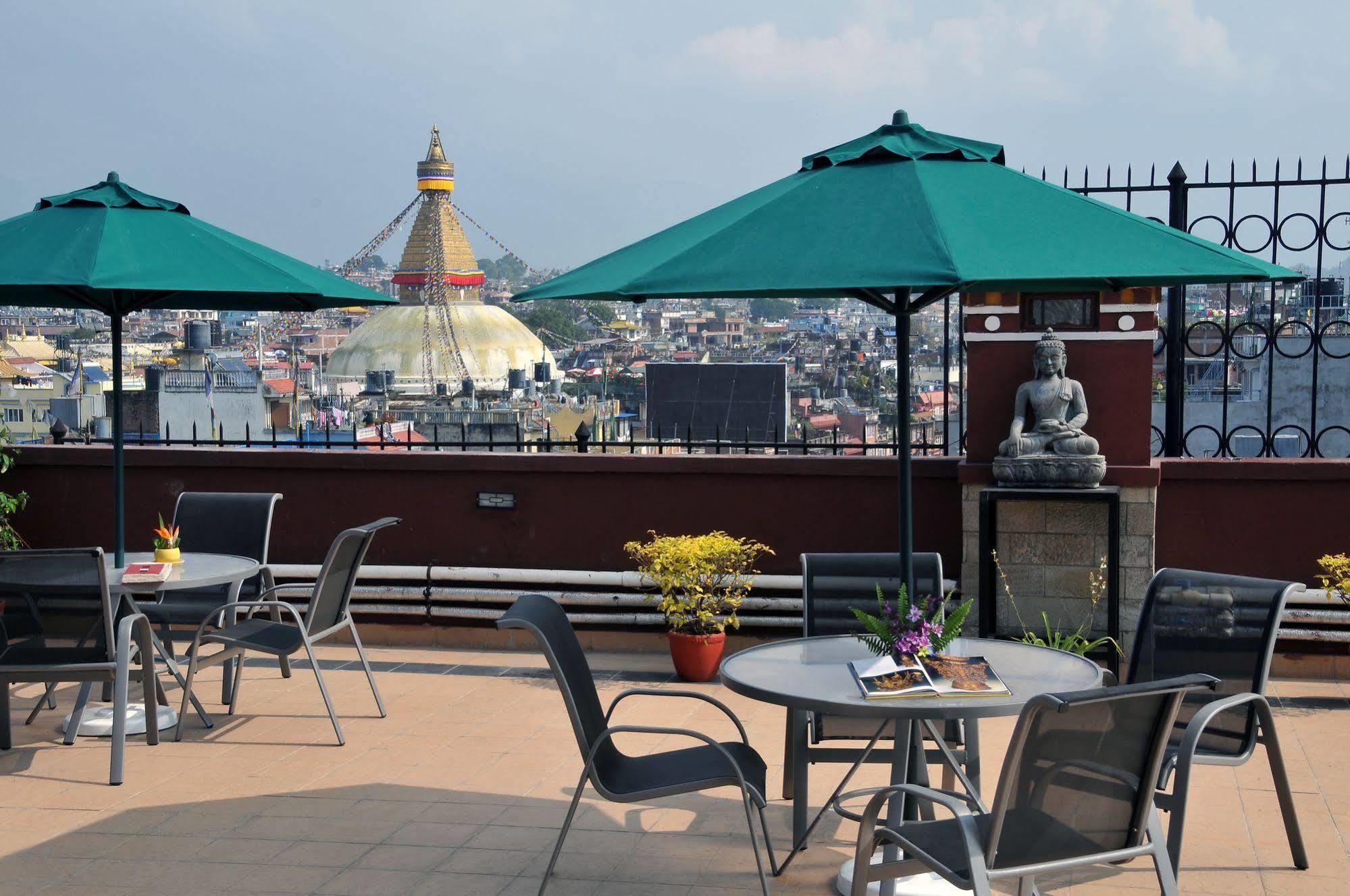 Hotel Tibet International Kathmandu Buitenkant foto