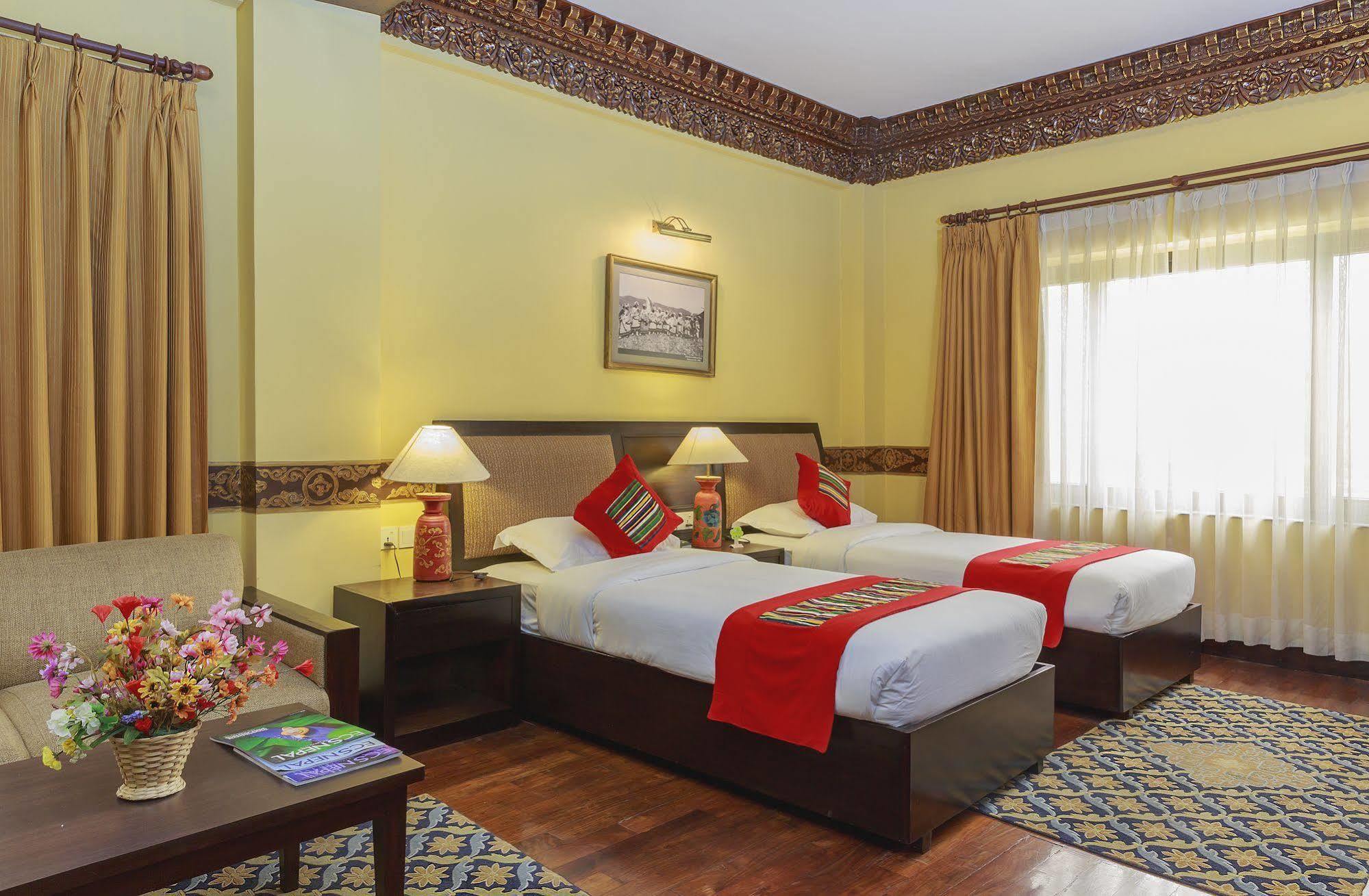Hotel Tibet International Kathmandu Buitenkant foto