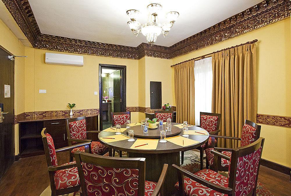 Hotel Tibet International Kathmandu Buitenkant foto
